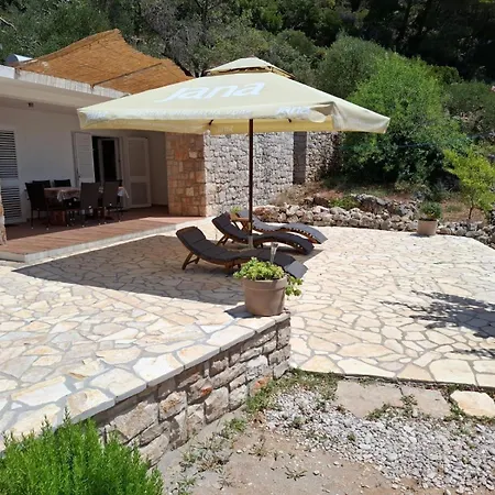 Secluded Fisherman's Cove Lucica, Hvar - 5679 Gdinj